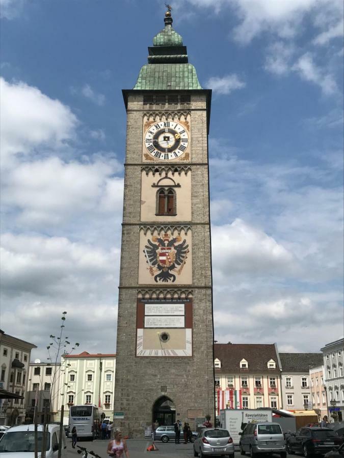 Exquisites Übernachten in der ältesten Stadt Österreichs Enns Exterior foto